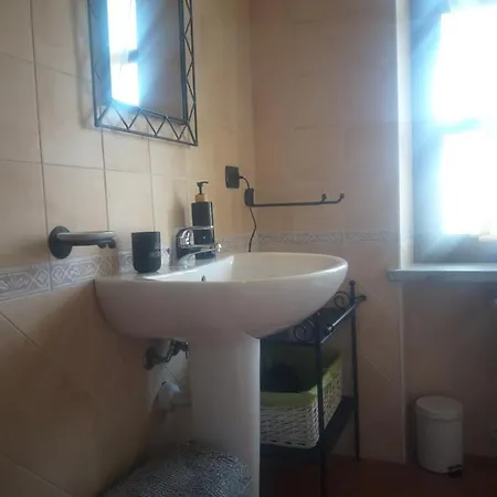 Mosci's Bed & Beer Bed and Breakfast San Damiano dʼAsti