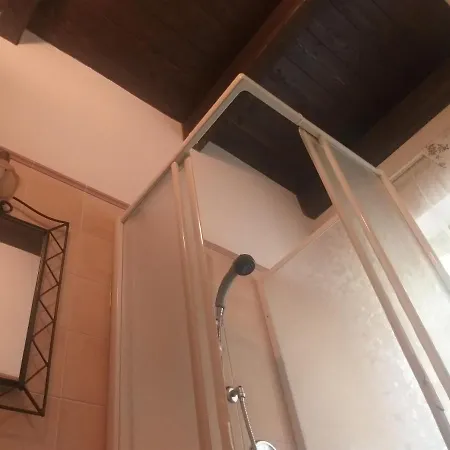 B&B Mosci's Bed & Beer 산 다미아노 다스티