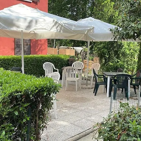 Mosci's Bed & Beer 산 다미아노 다스티