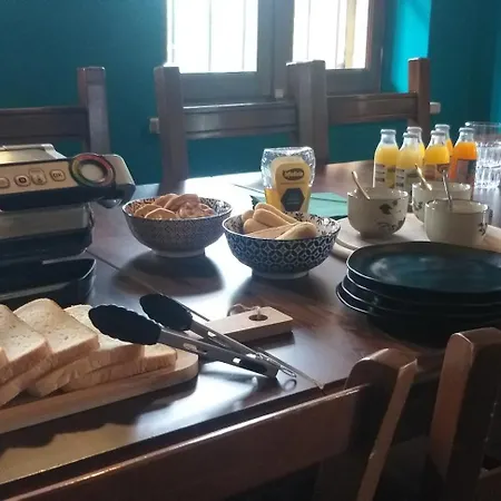 Mosci's Bed & Beer Bed and Breakfast