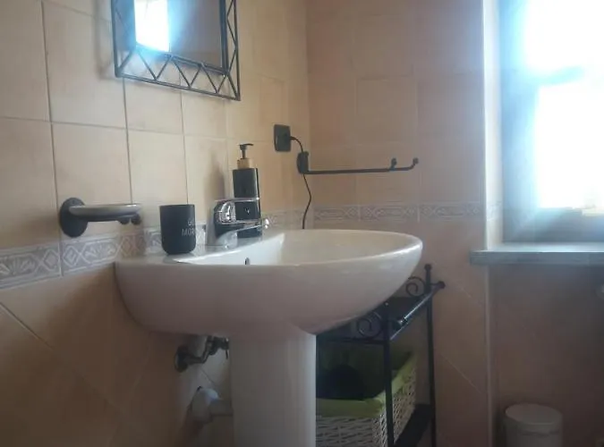 Mosci's Bed & Beer Bed & Breakfast San Damiano dʼAsti
