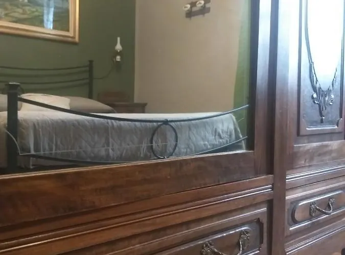 Mosci's Bed & Beer